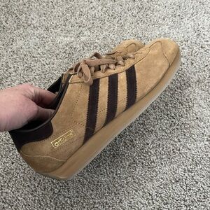 Adidas Brown and Tan Sneakers size 9 men’s/10.5 women’s